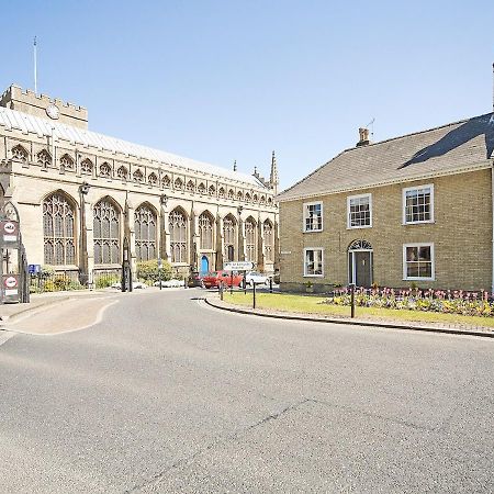 Crownplace Bury St. Edmunds Buitenkant foto